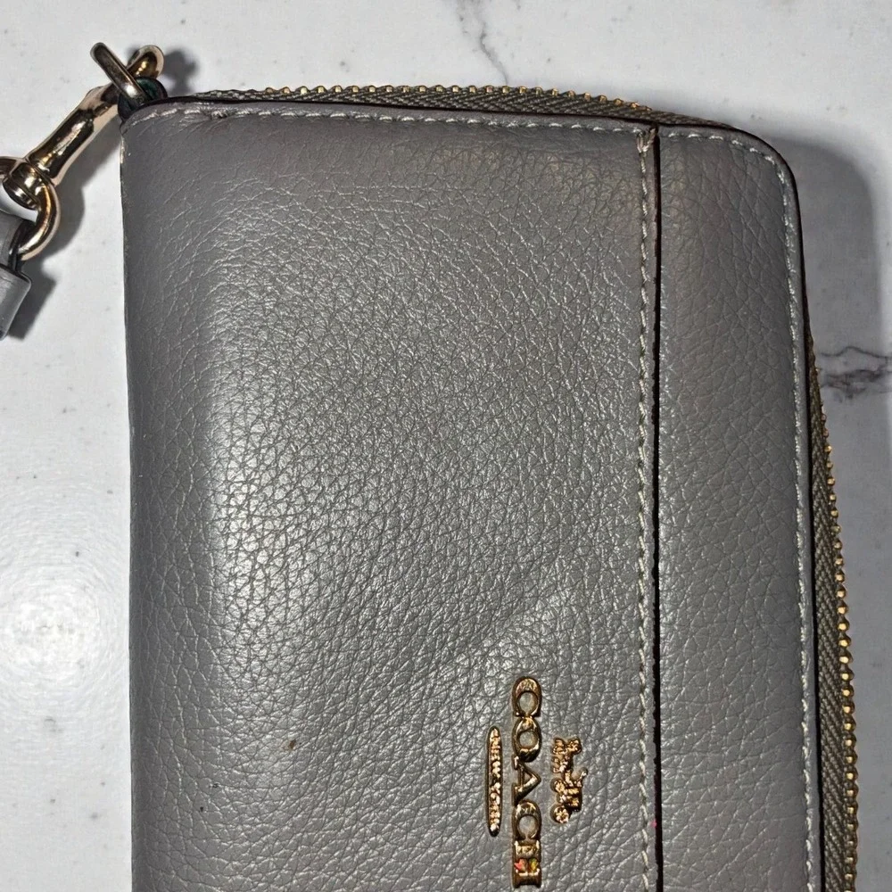 Coach Accordion Zip Wallet & Wristlet Strap Women's Heather Grey Pebbled Leather